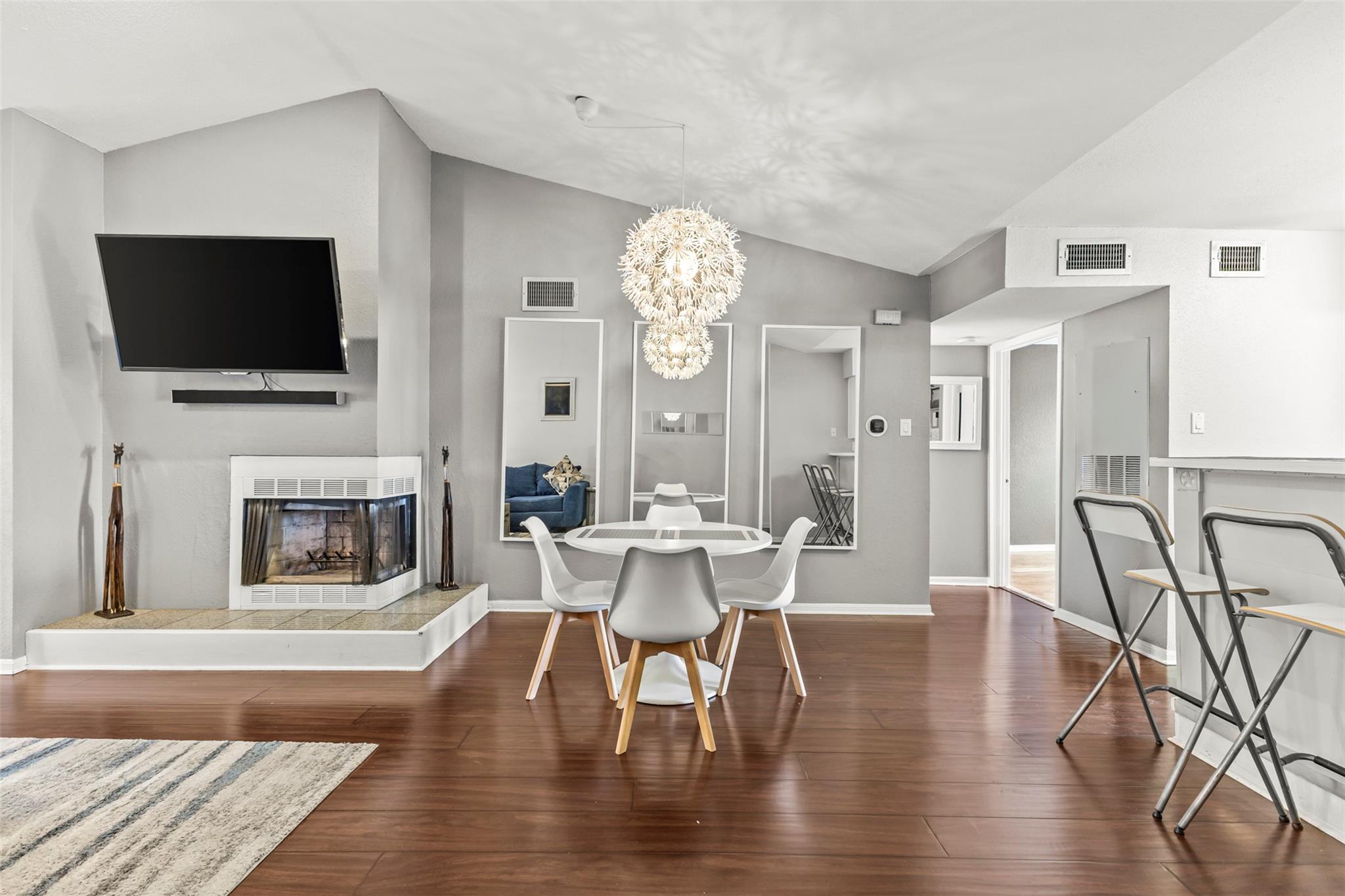 2450 Wickersham Lane Austin TX 78741