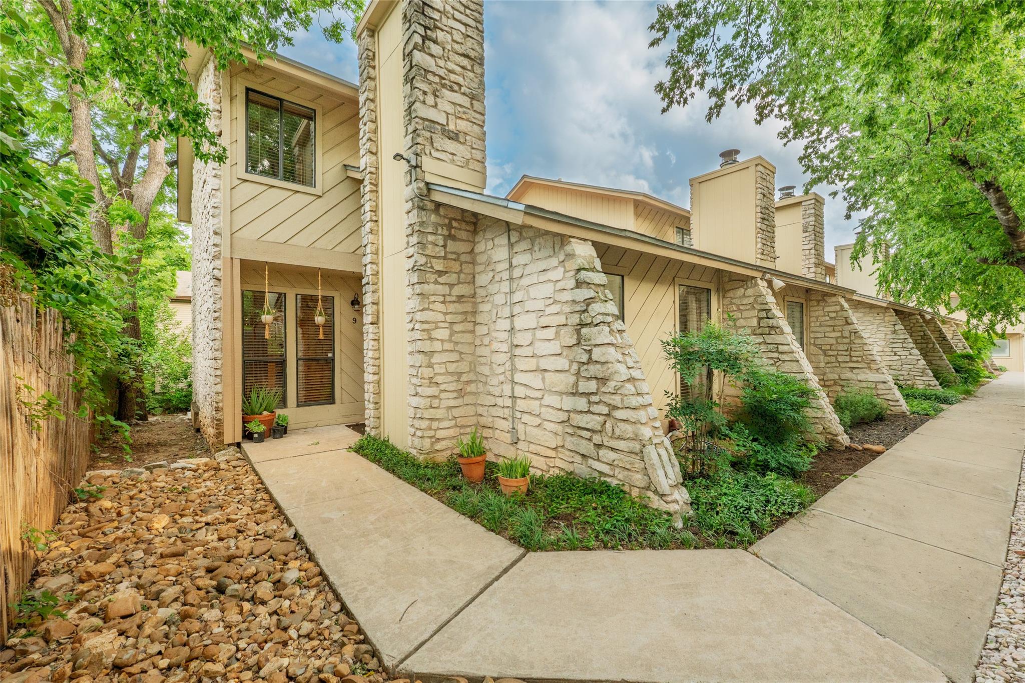 Austin TX, 2500 Enfield Road, Unit 9