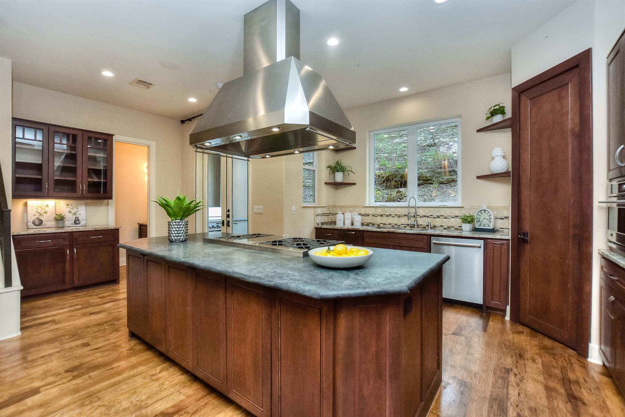 1529 Barton Springs Road Austin TX 78704