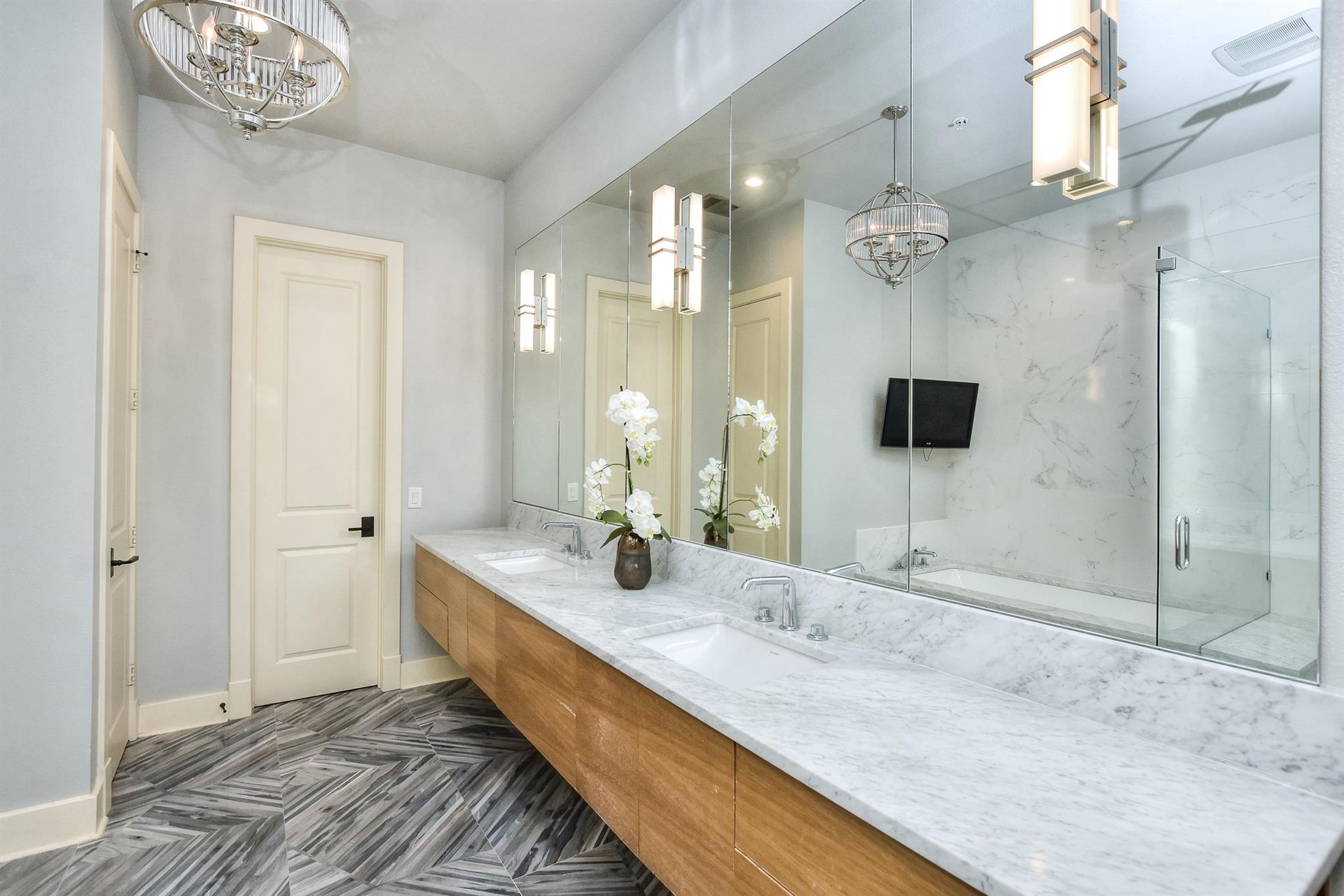 1529 Barton Springs Road Austin TX 78704