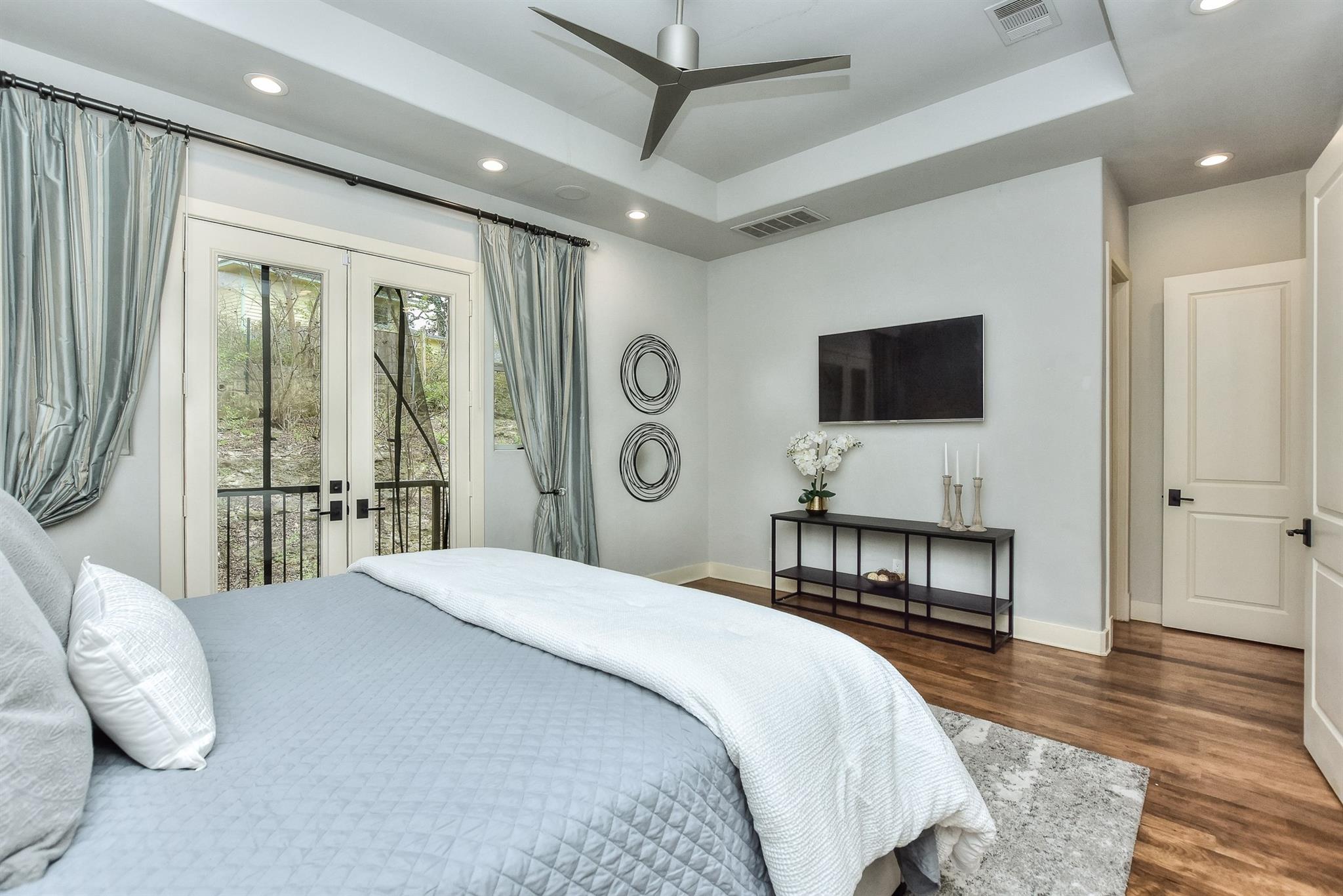 1529 Barton Springs Road Austin TX 78704