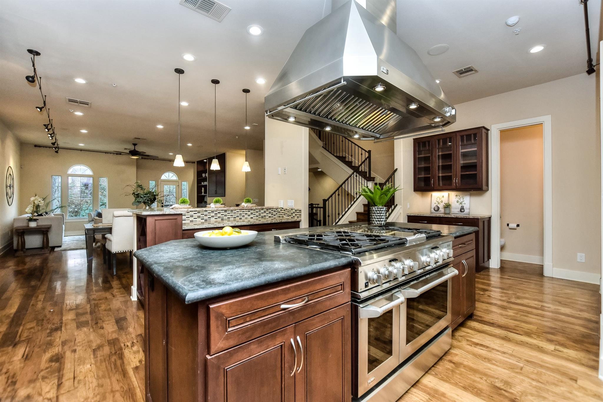 1529 Barton Springs Road Austin TX 78704