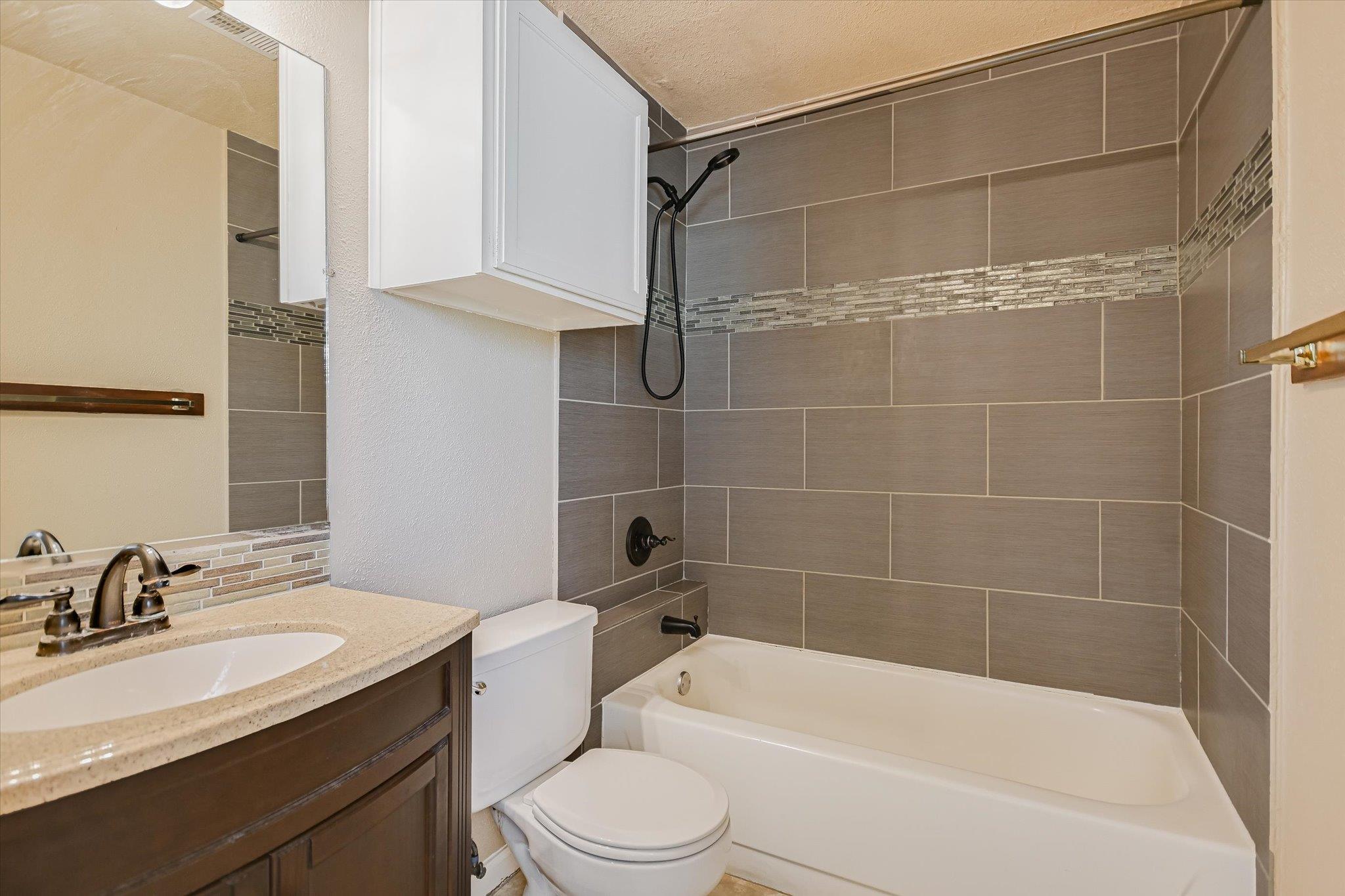 3115 Helms Street Austin TX 78705