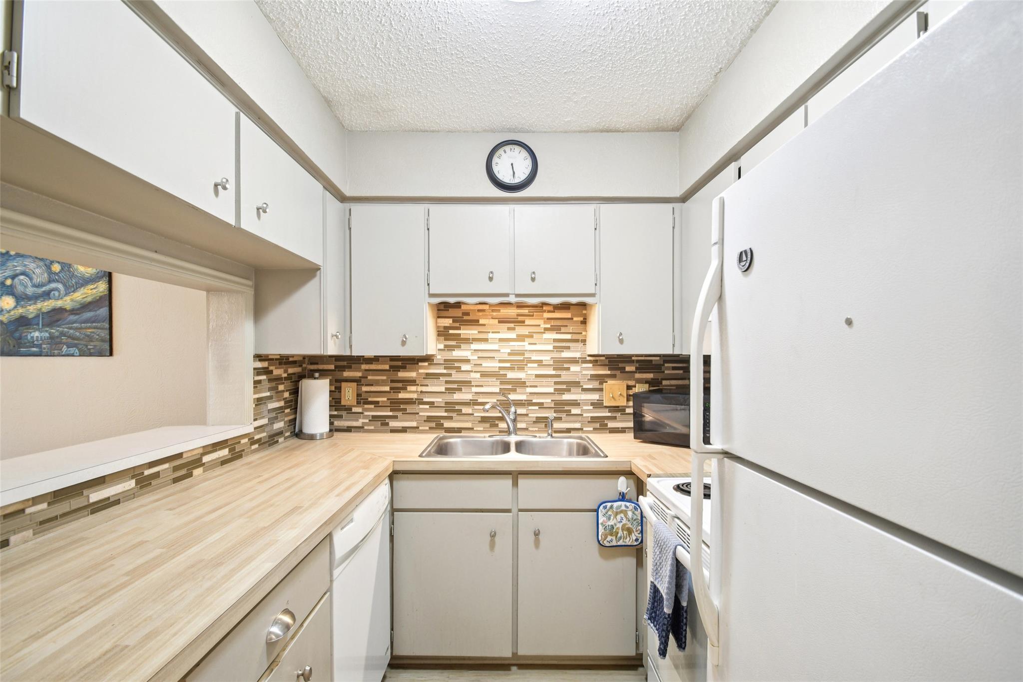 1214 Hi Stirrup Horseshoe Bay TX 78657