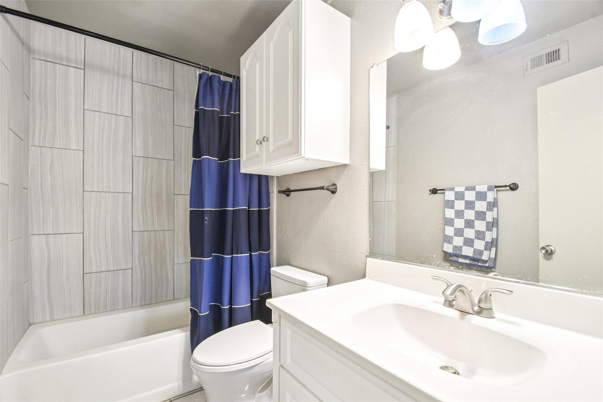 1214 Hi Stirrup Horseshoe Bay TX 78657