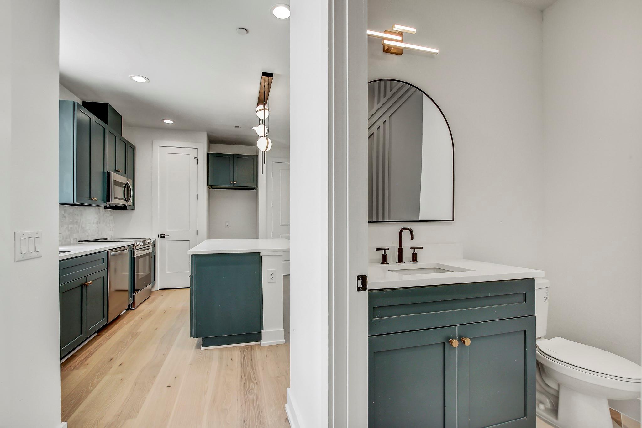 4127 E 12th Street Austin TX 78721
