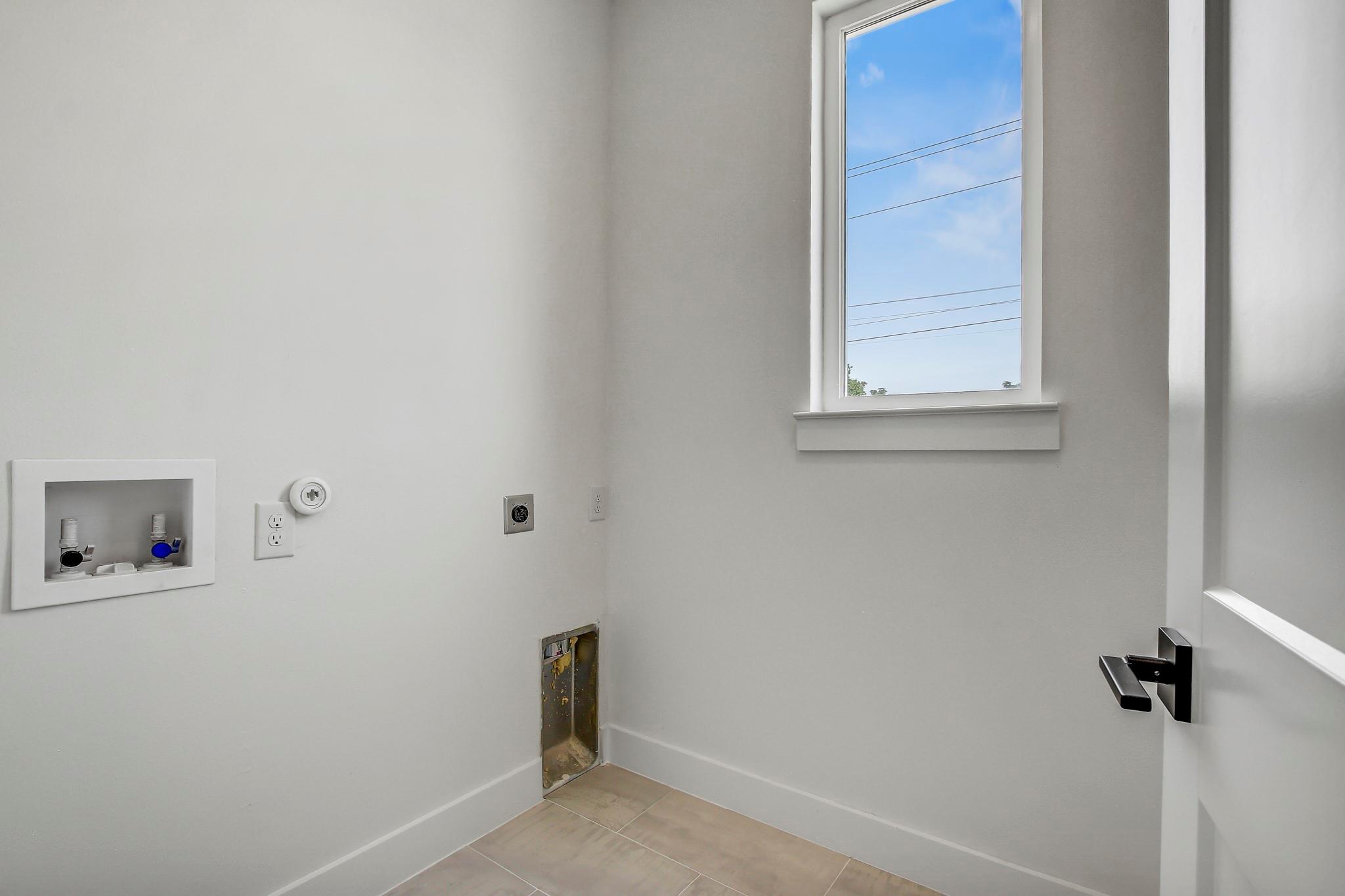4127 E 12th Street Austin TX 78721