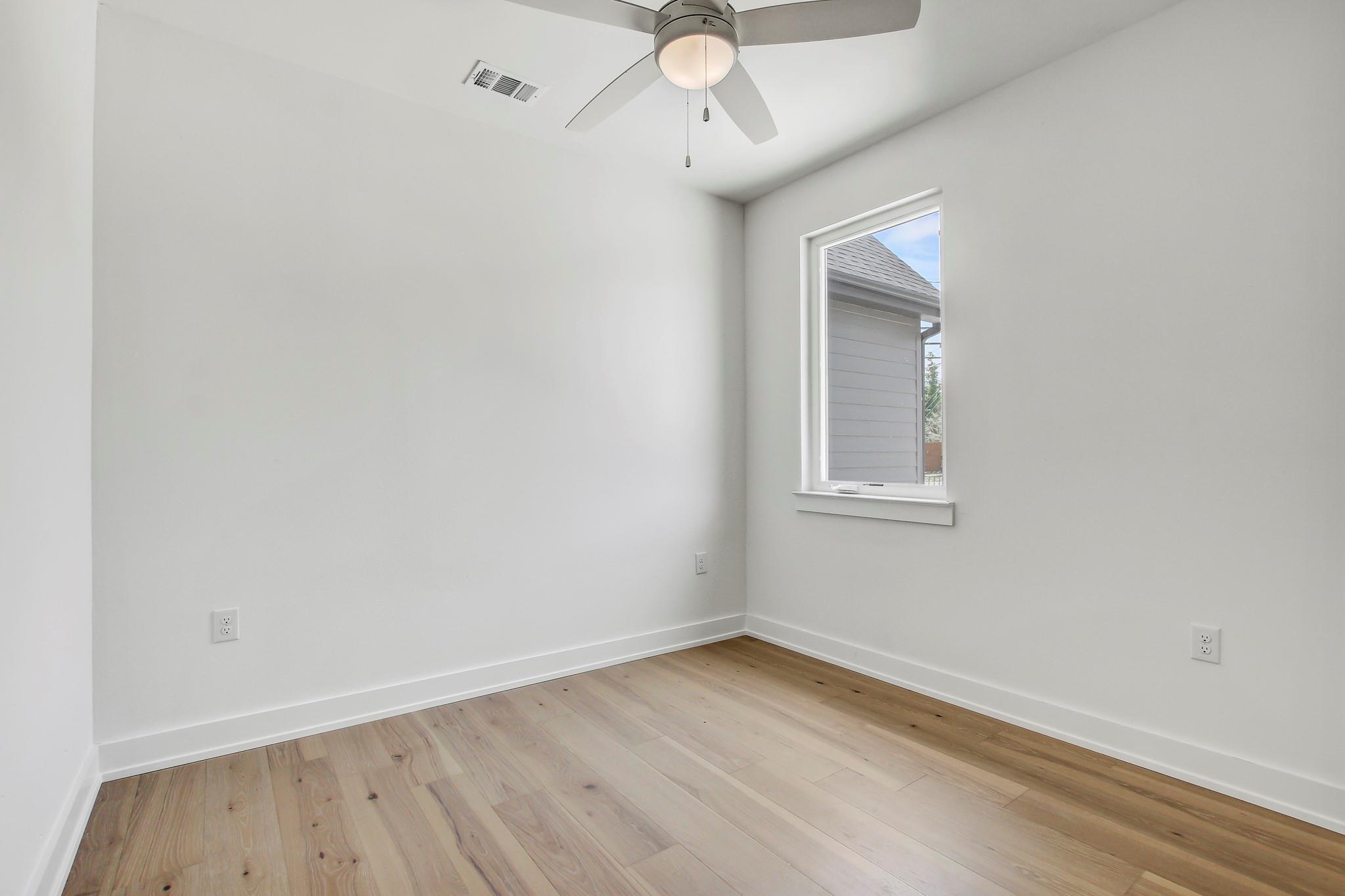 4127 E 12th Street Austin TX 78721