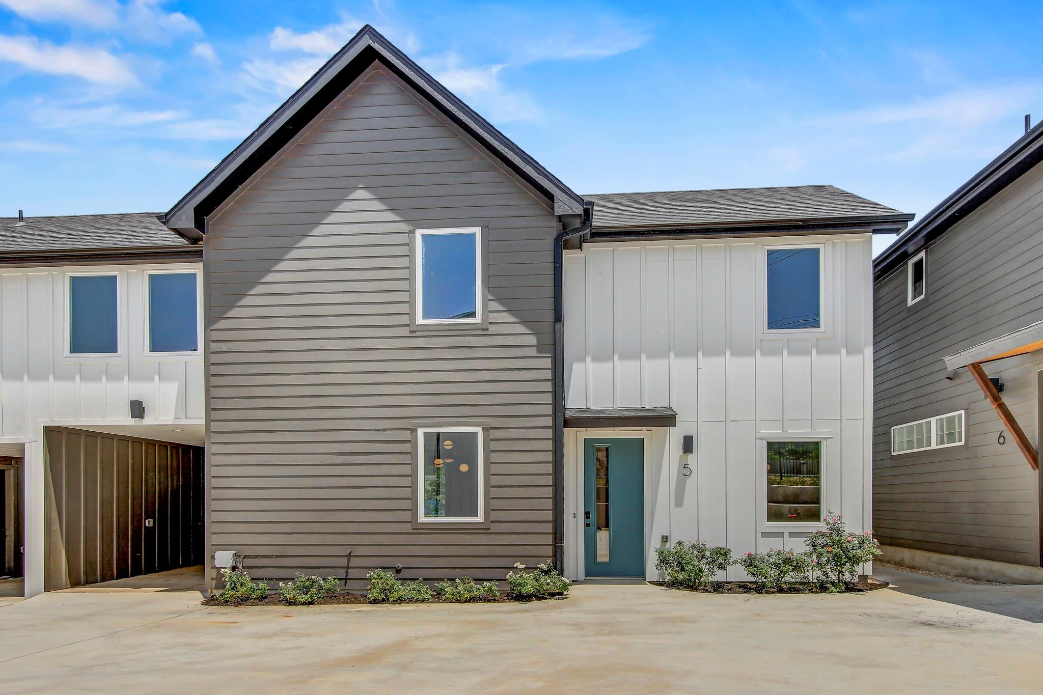 4127 E 12th Street Austin TX 78721