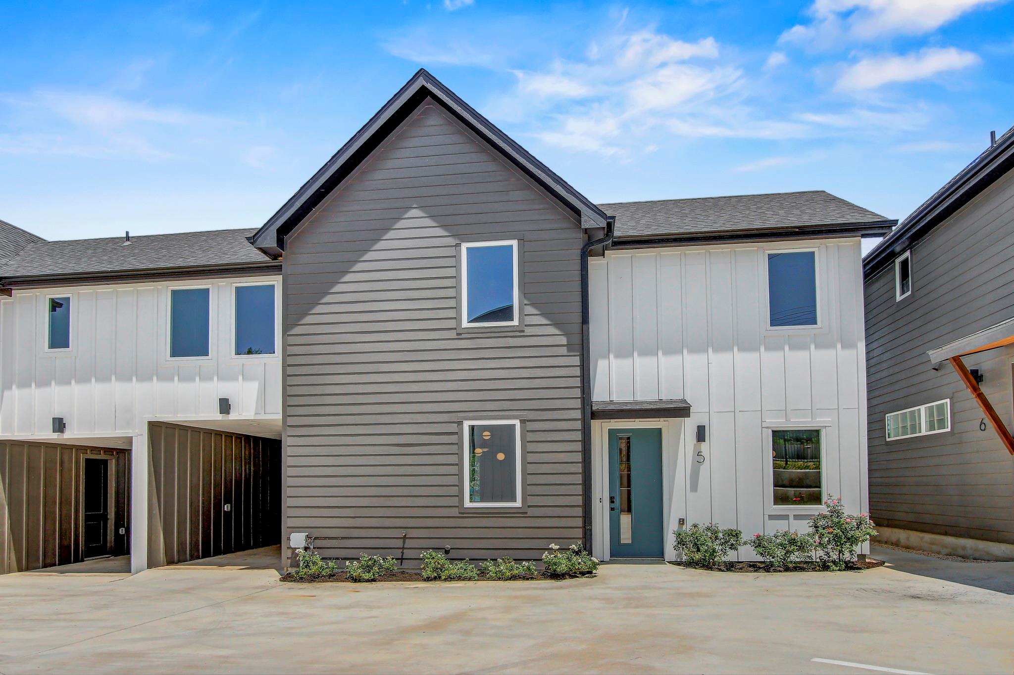 4127 E 12th Street Austin TX 78721
