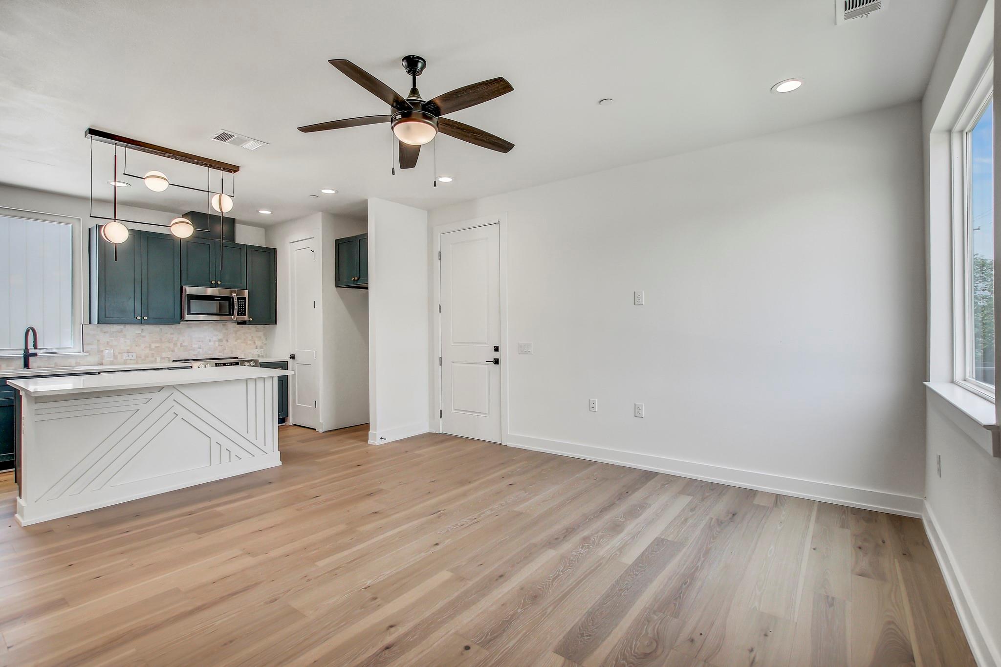 4127 E 12th Street Austin TX 78721
