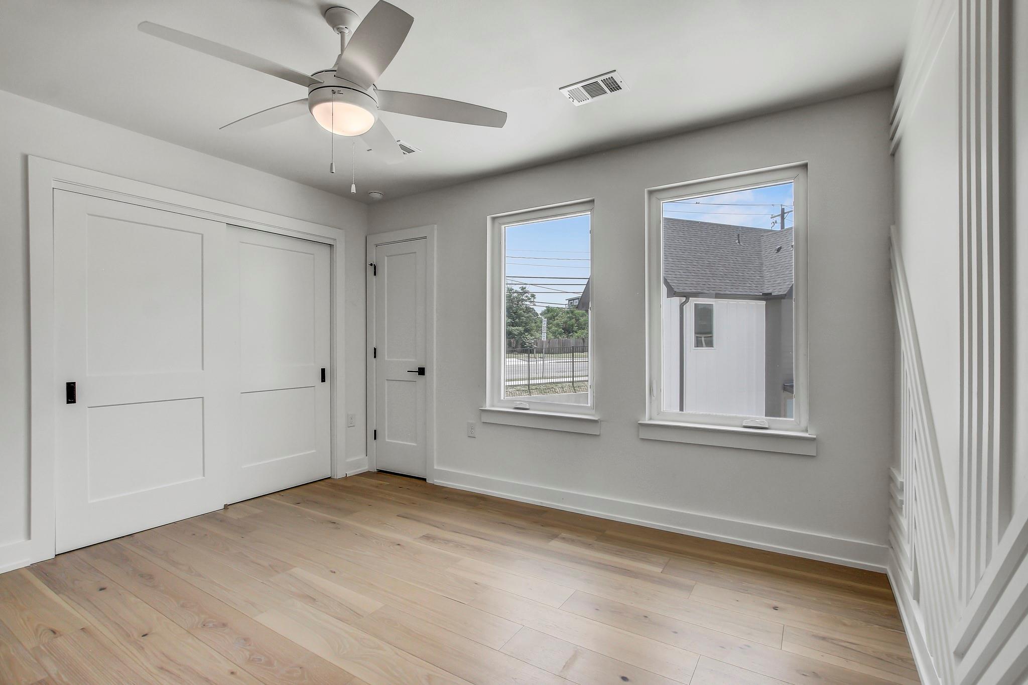 4127 E 12th Street Austin TX 78721