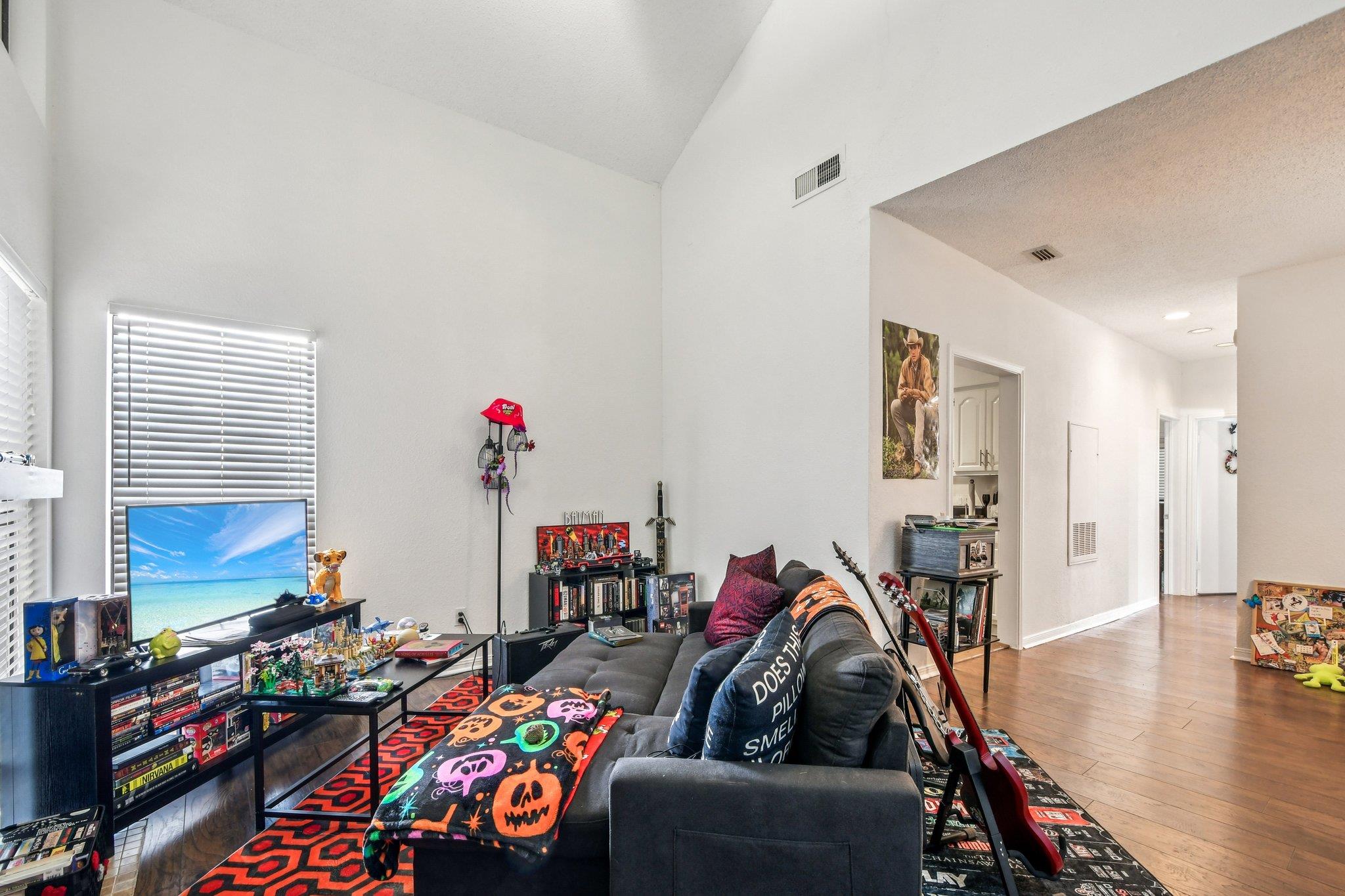 1910 Robbins Place Austin TX 78705