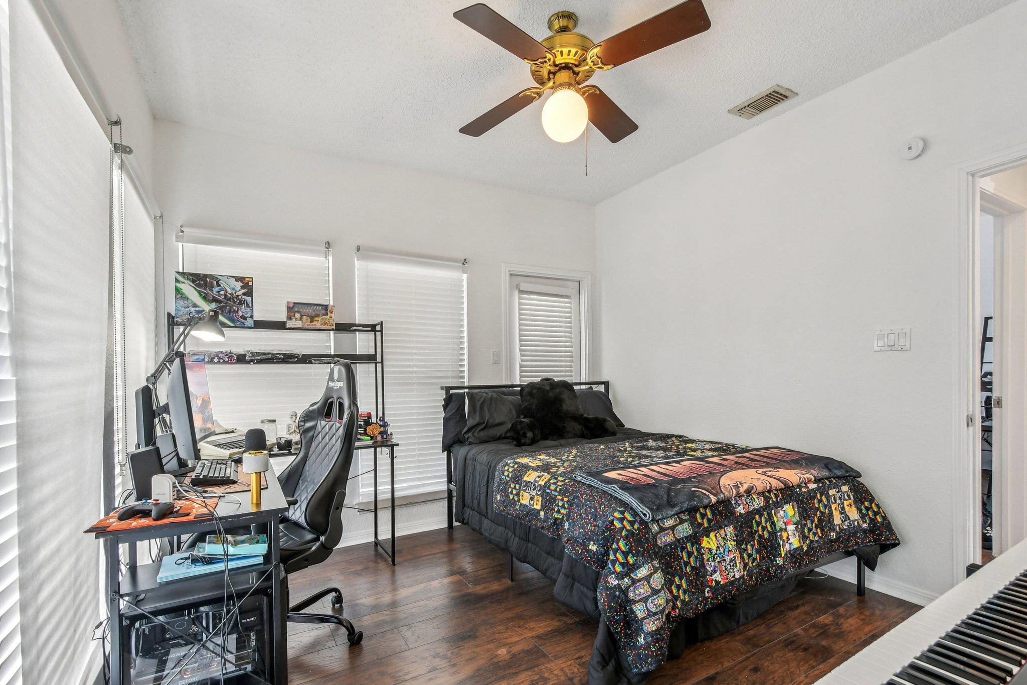 1910 Robbins Place Austin TX 78705