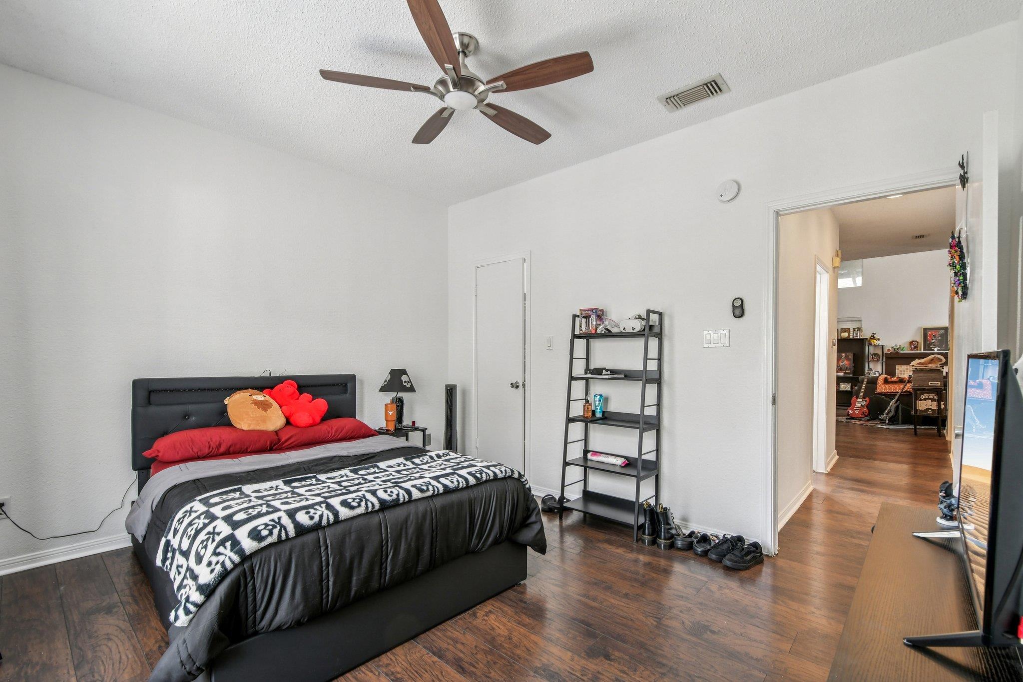 1910 Robbins Place Austin TX 78705