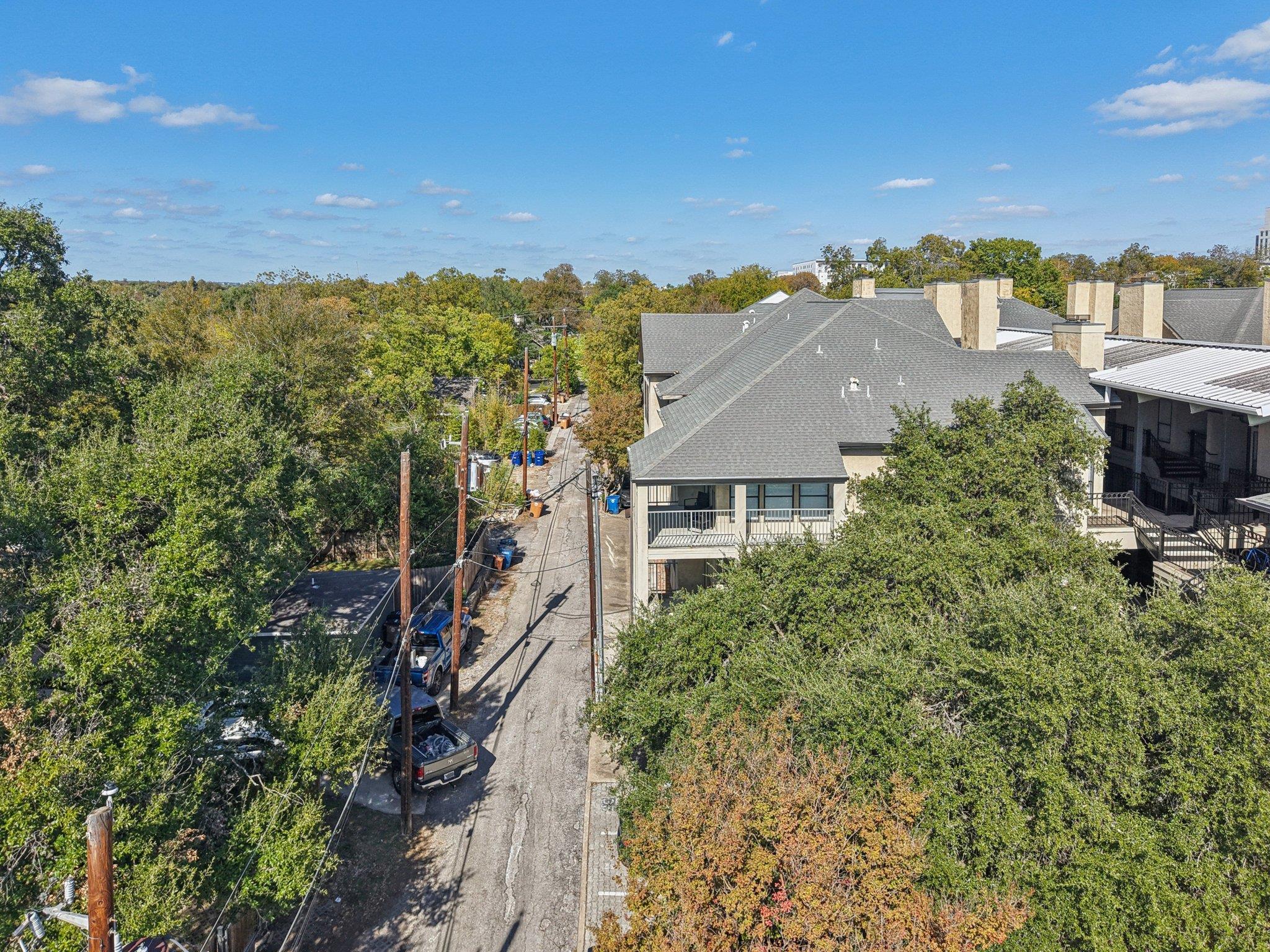 1910 Robbins Place Austin TX 78705