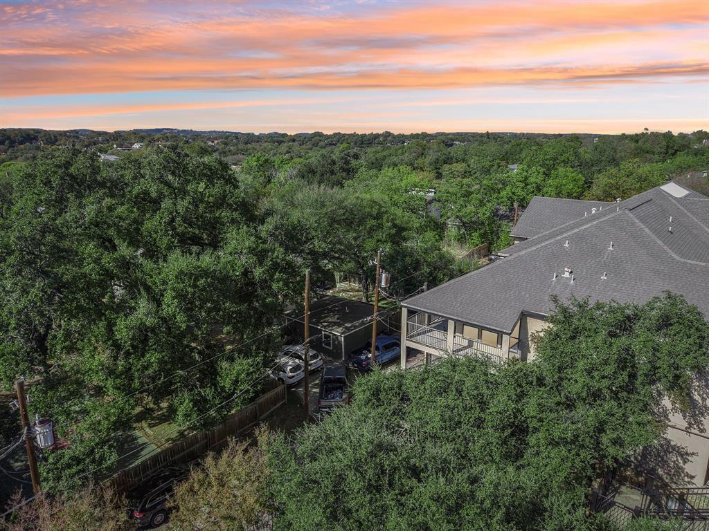 1910 Robbins Place Austin TX 78705