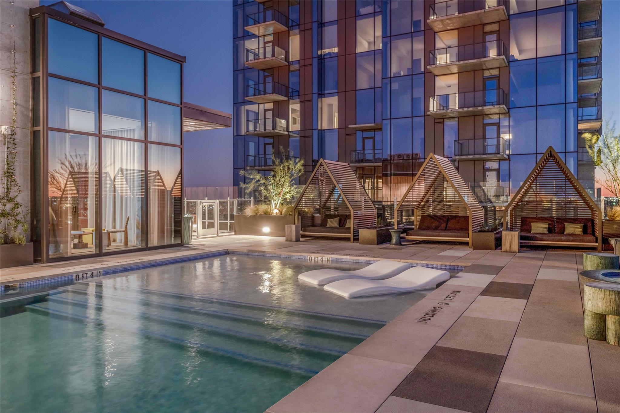 48 East Avenue Austin TX 78701