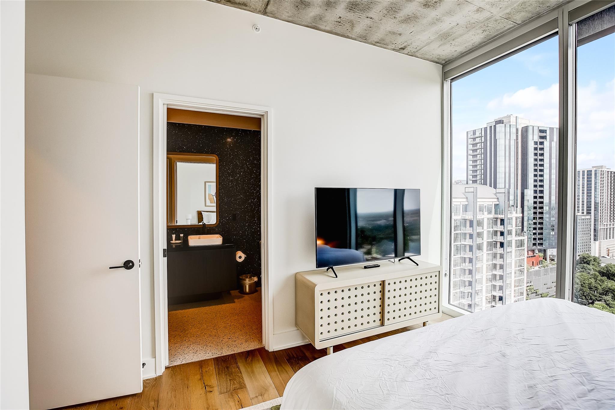 48 East Avenue Austin TX 78701