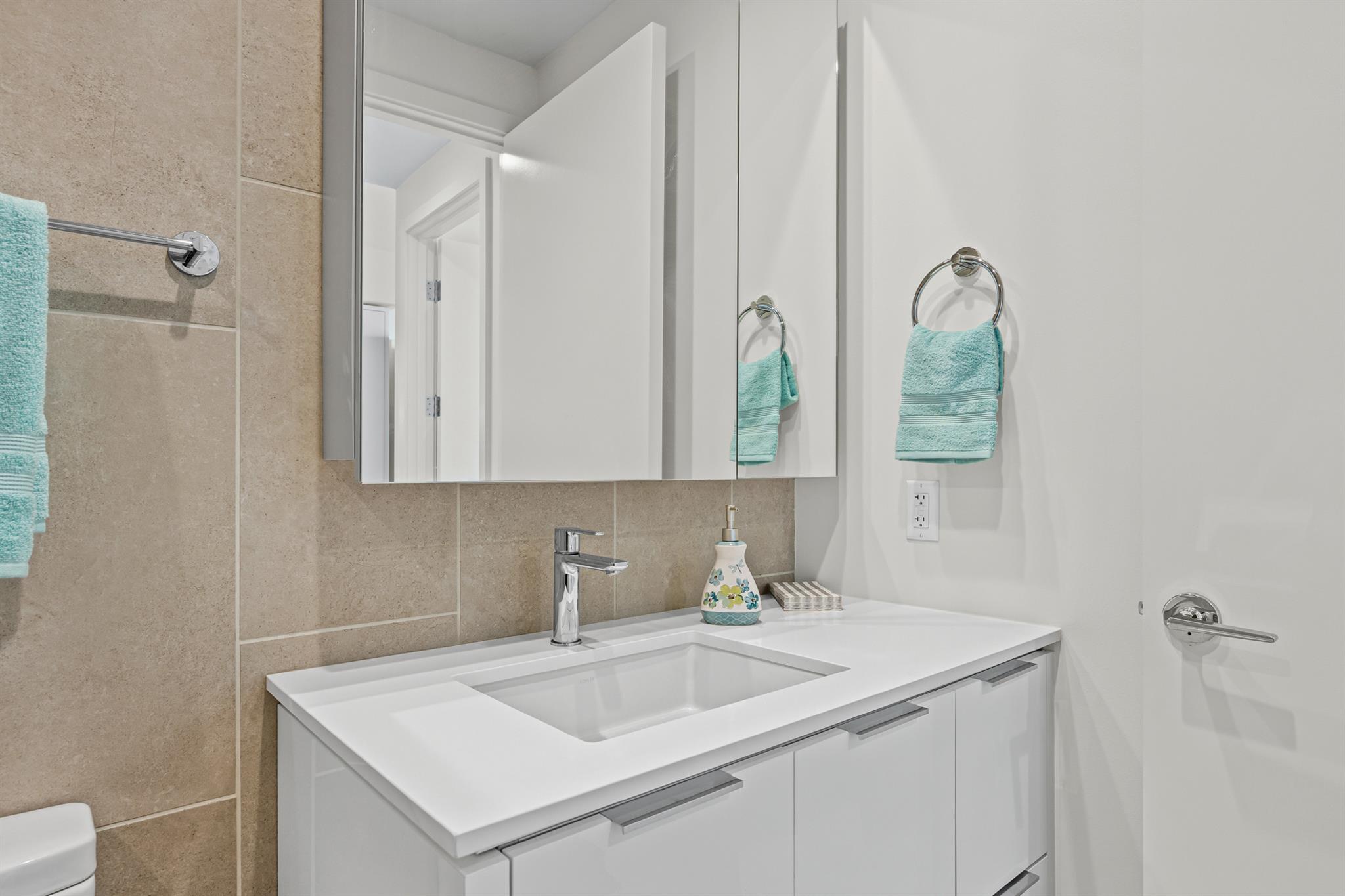 44 East Avenue Austin TX 78701