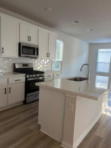 1653 Coral Sunrise Trail Leander TX 78641