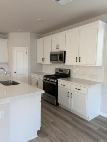 1653 Coral Sunrise Trail Leander TX 78641