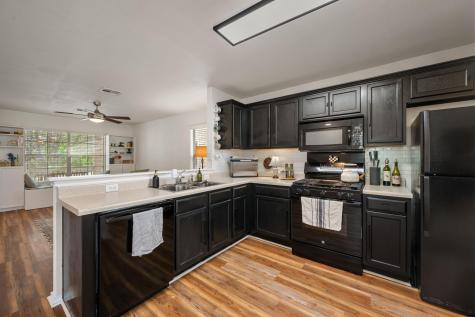 709 N Cascades Avenue Pflugerville TX 78660