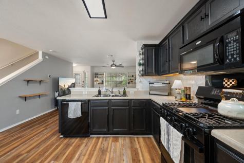709 N Cascades Avenue Pflugerville TX 78660