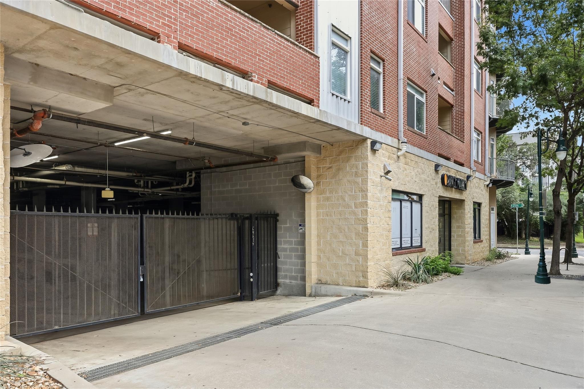 910 W 25th Street Austin TX 78705