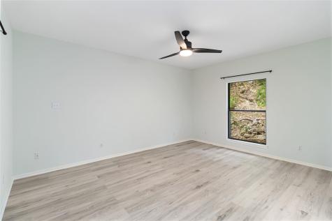 5512 Oakwood Cove Austin TX 78731