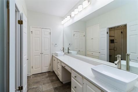 5512 Oakwood Cove Austin TX 78731
