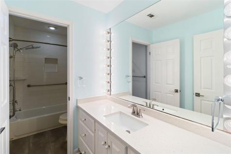 5512 Oakwood Cove Austin TX 78731