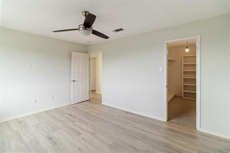 5512 Oakwood Cove Austin TX 78731