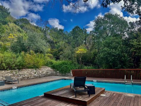 5512 Oakwood Cove Austin TX 78731
