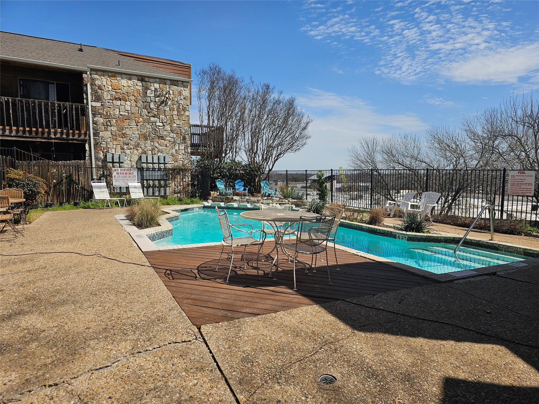 6903 Deatonhill Drive Austin TX 78745