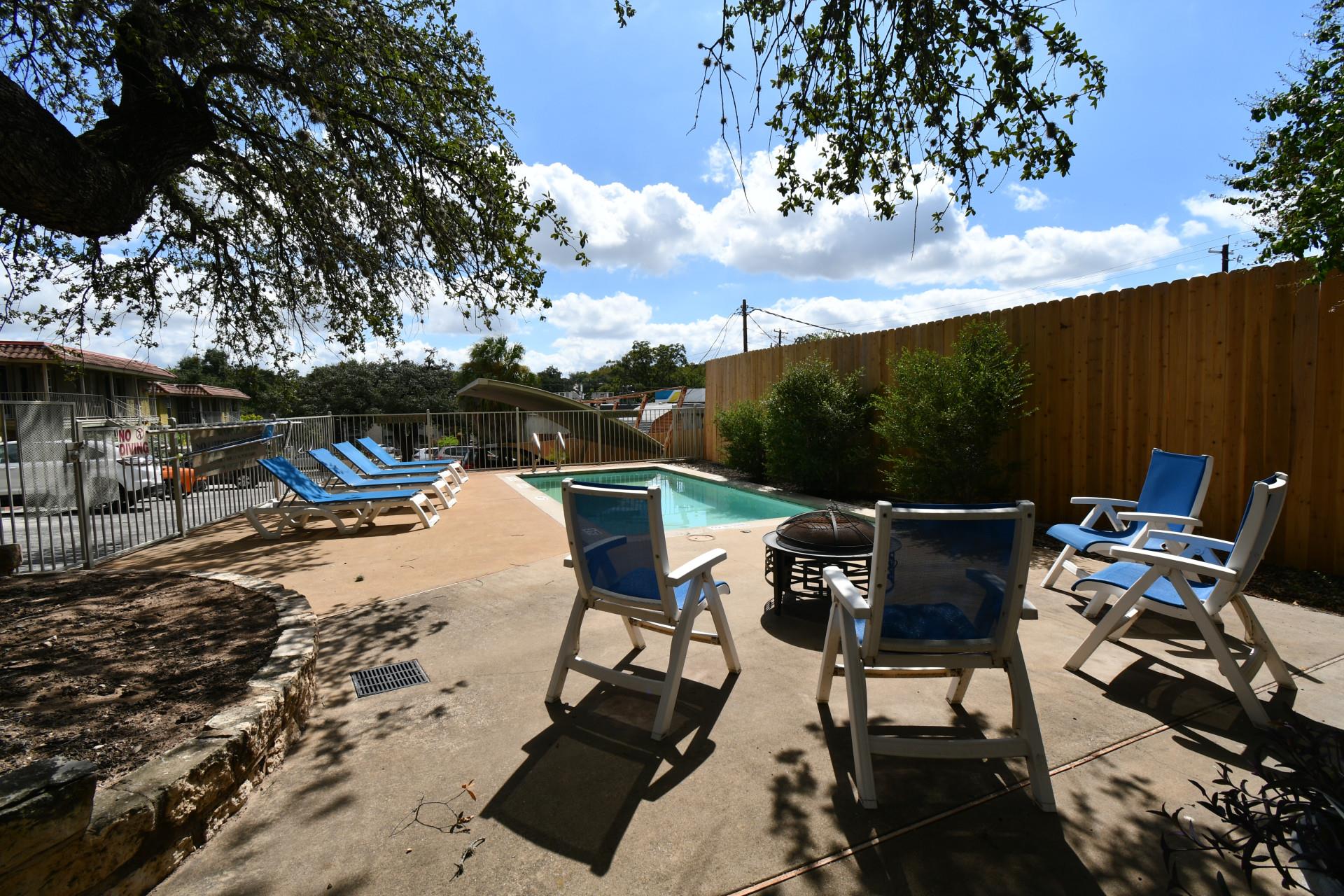 2302 East Side Drive Austin TX 78704