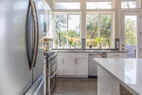 1177 Pandora Street Austin TX 78702