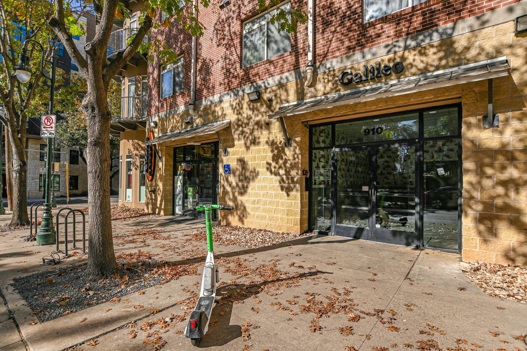 910 W 25th Street Austin TX 78705