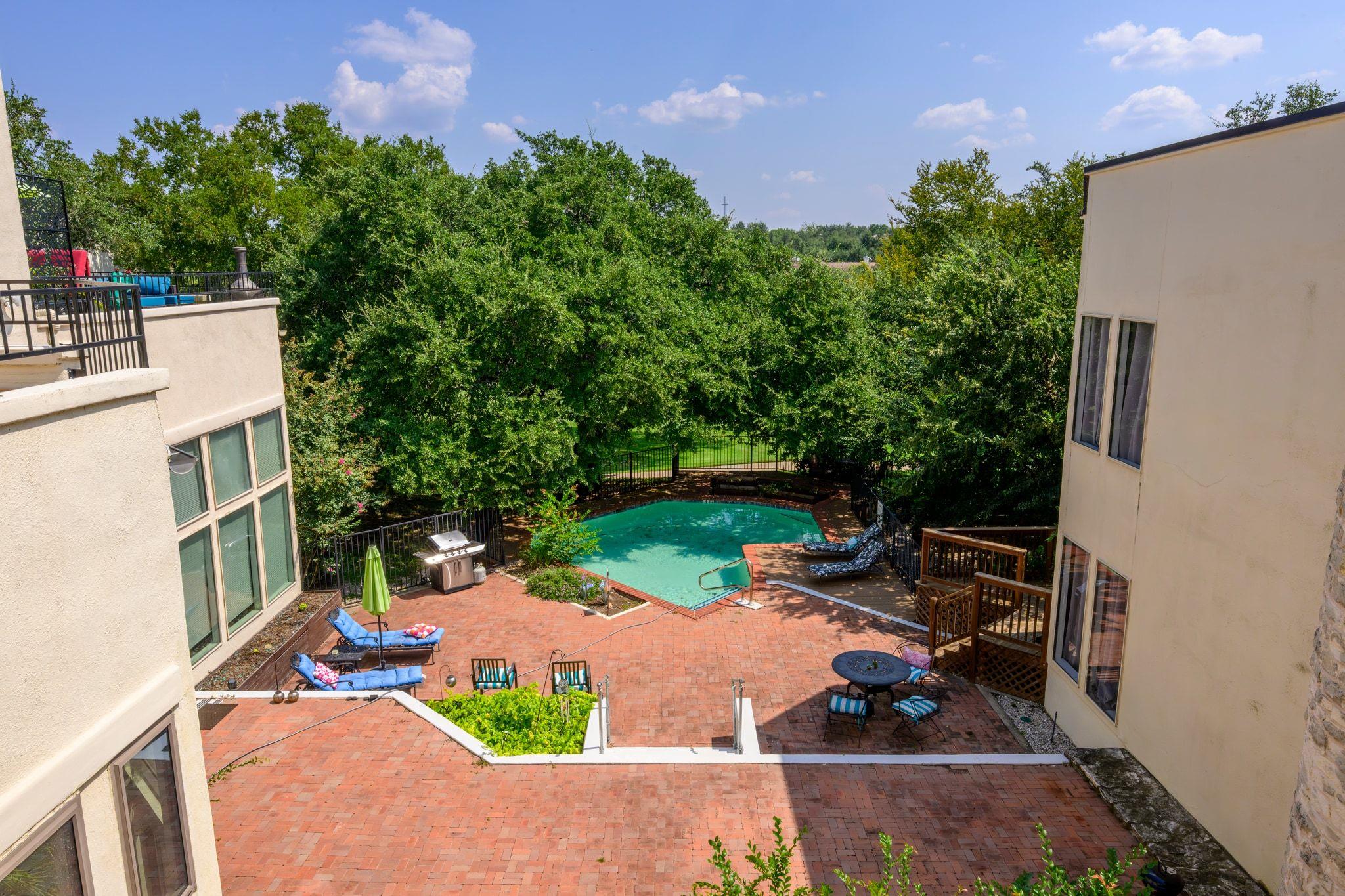 1 Crystal Springs Court The Hills TX 78738