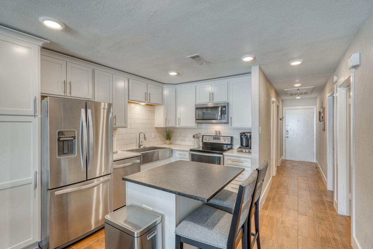 104 Cove E Horseshoe Bay TX 78657