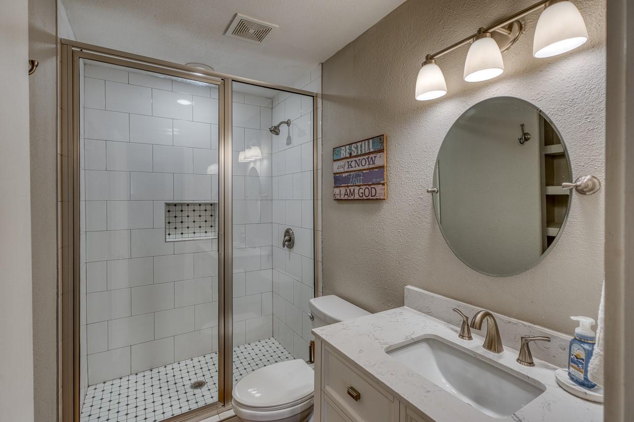 104 Cove E Horseshoe Bay TX 78657