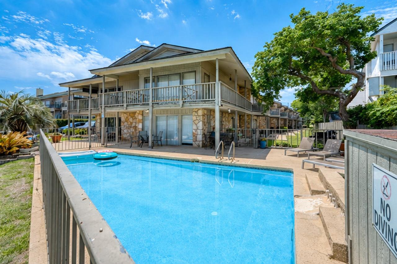 104 Cove E Horseshoe Bay TX 78657