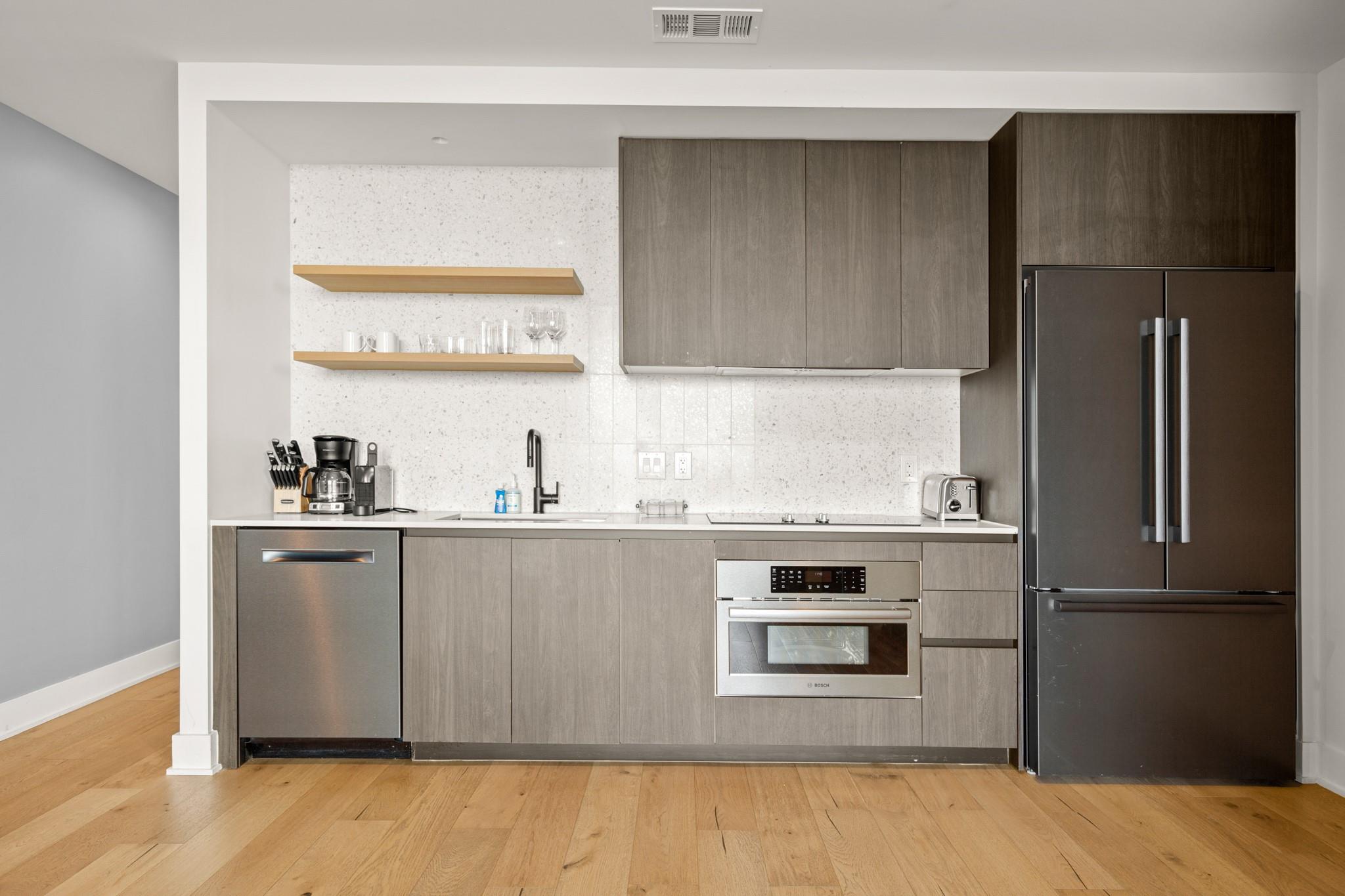 48 East Avenue Austin TX 78701