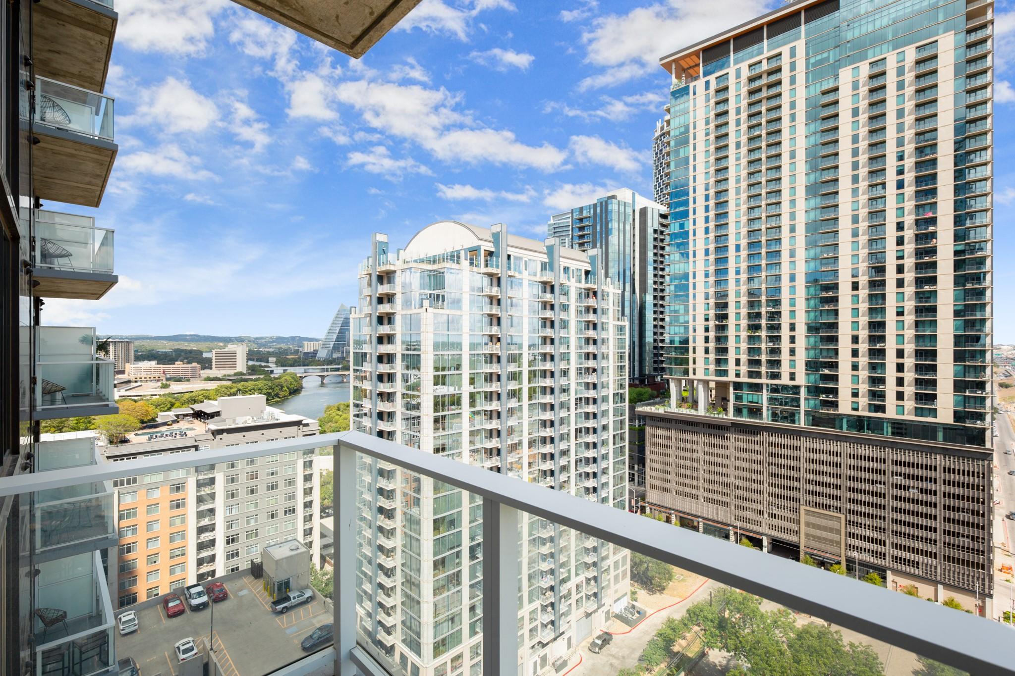 48 East Avenue Austin TX 78701