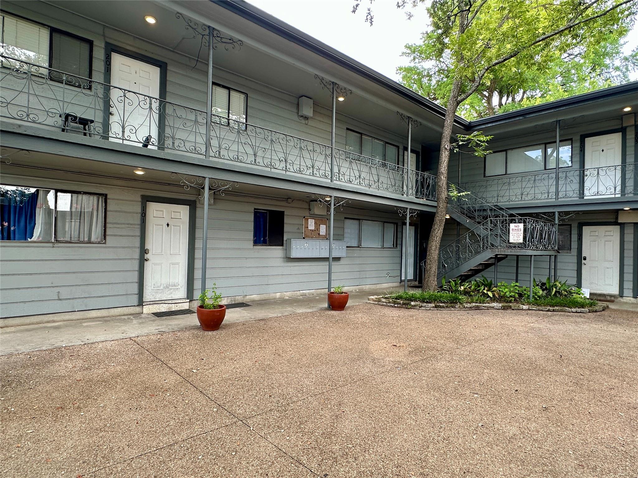 803 W 28th Street Austin TX 78705