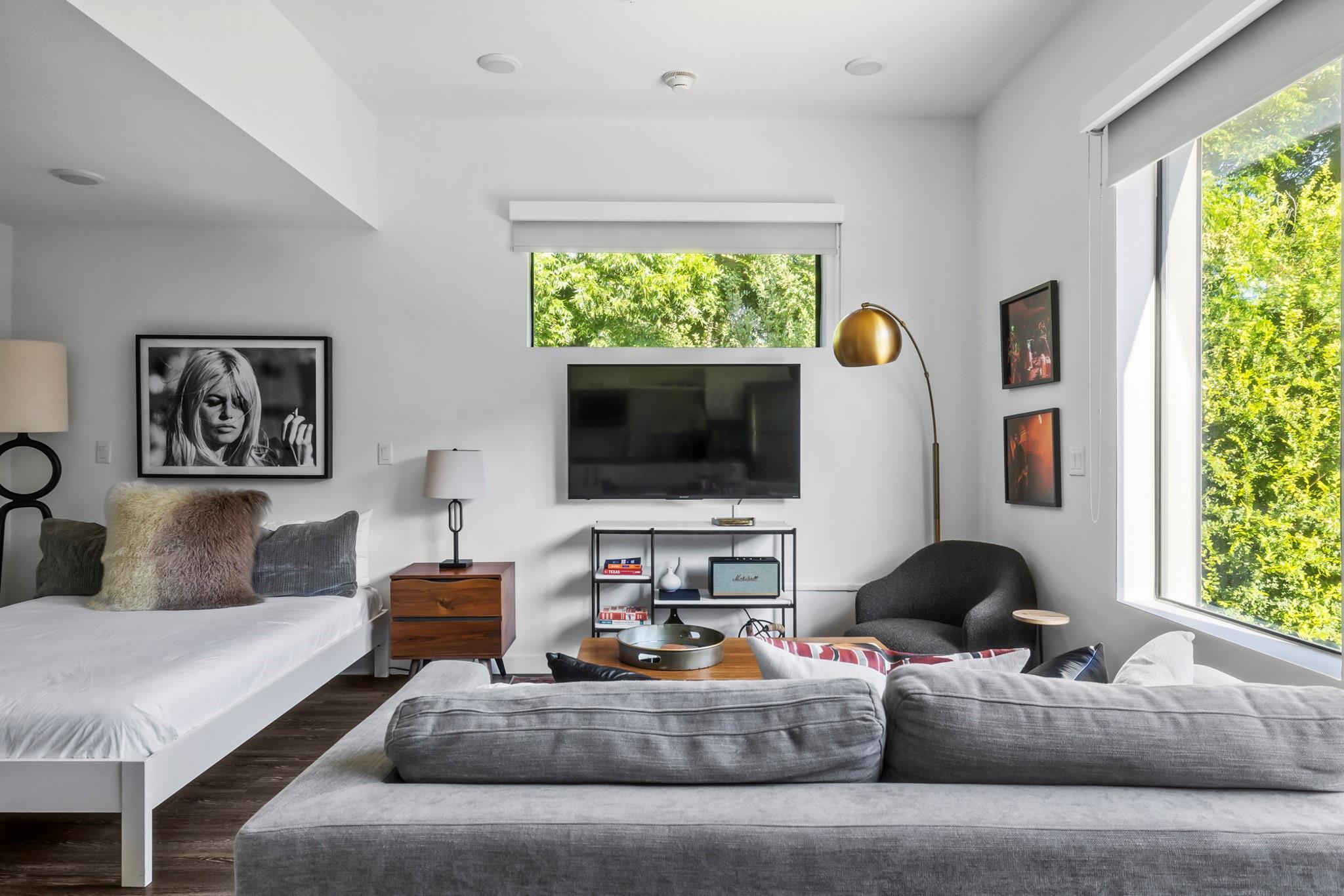 49 Navasota Street Austin TX 78702