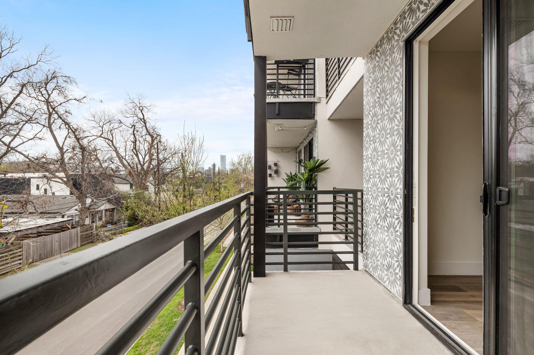 2709 E 5th Street Austin TX 78702