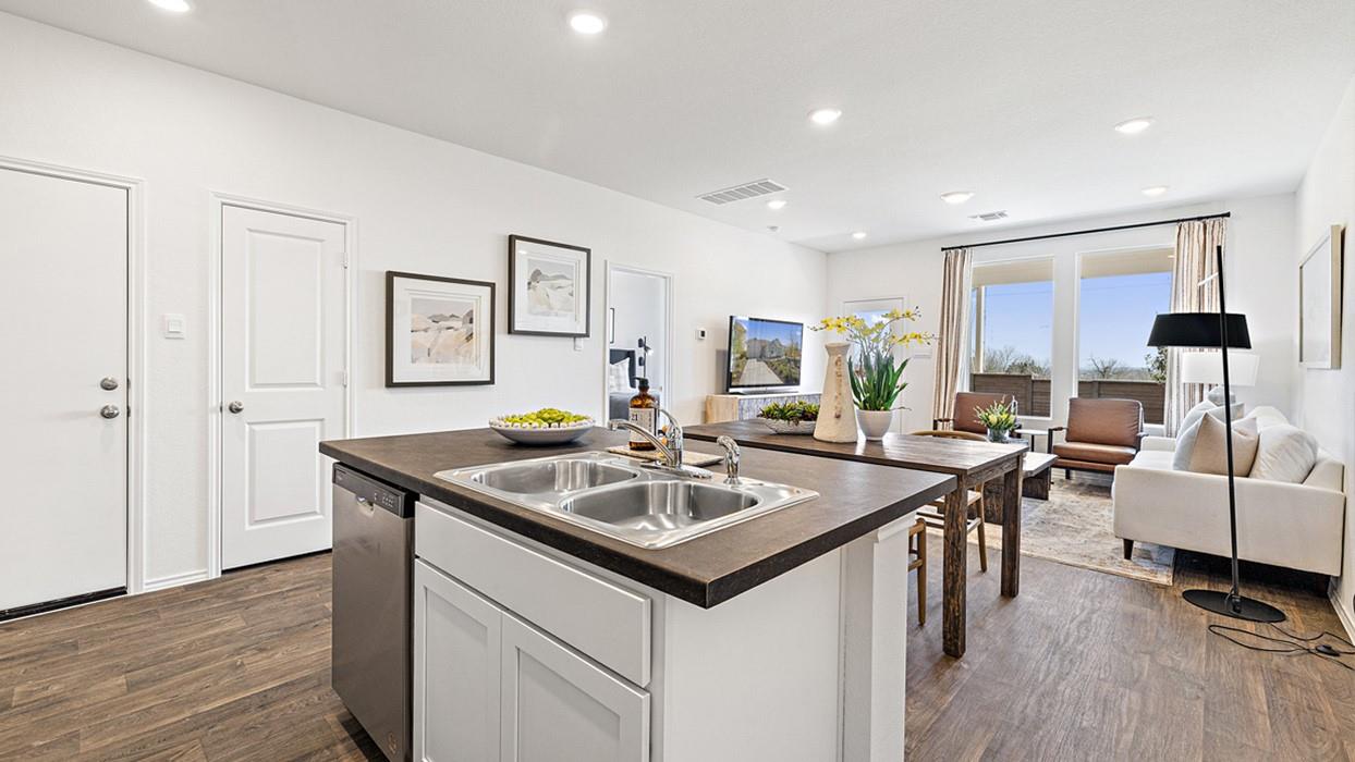 181 B Harrison Crossing Uhland TX 78640