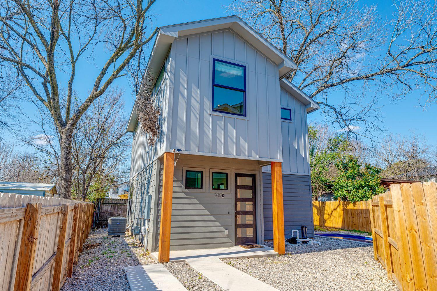 910 Tillery Street Austin TX 78702