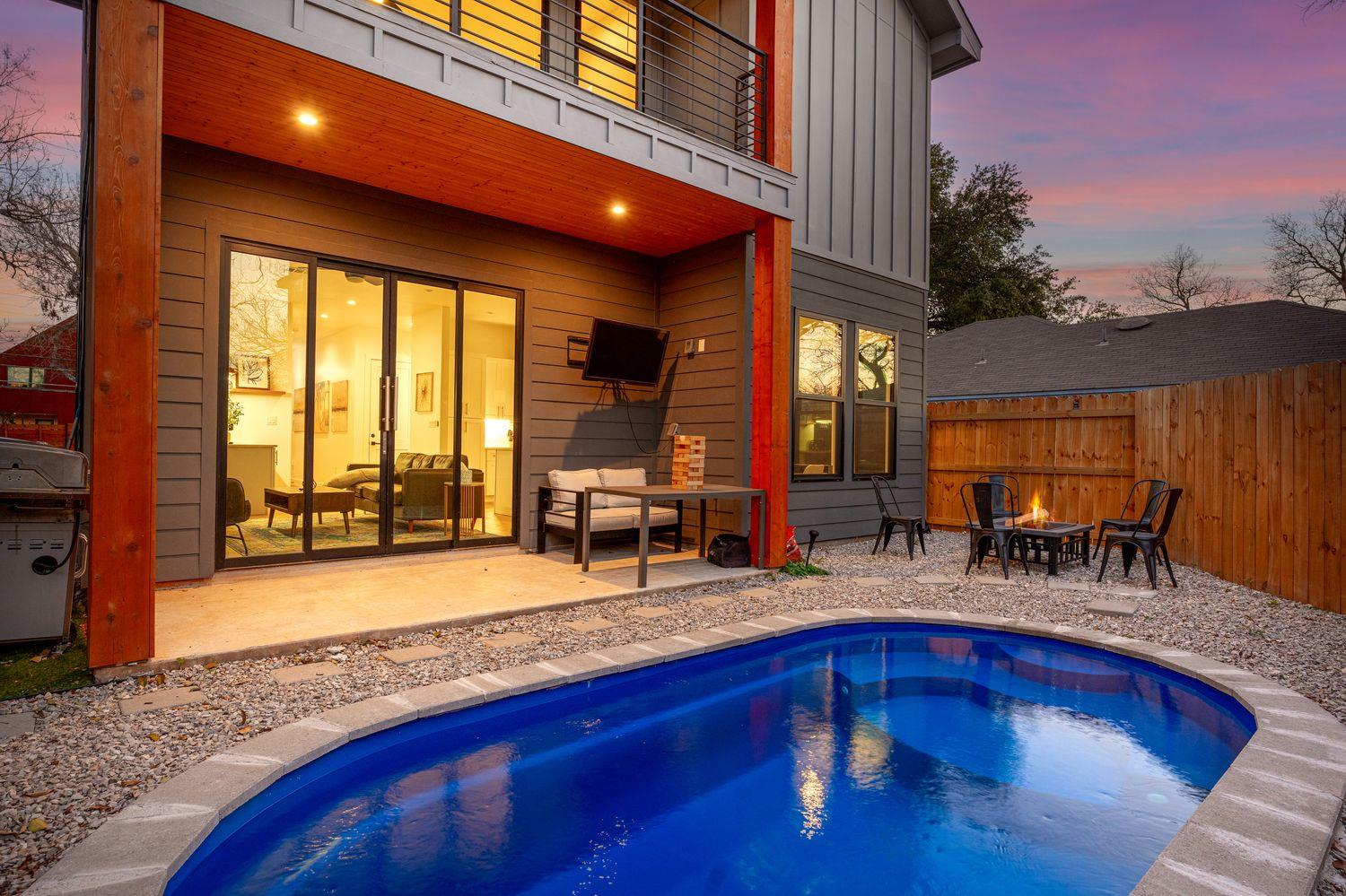 910 Tillery Street Austin TX 78702